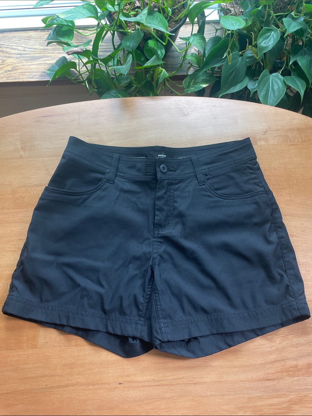 prAna Halle Shorts II Black 5" Hiking Travel Performance Shorts Size 6